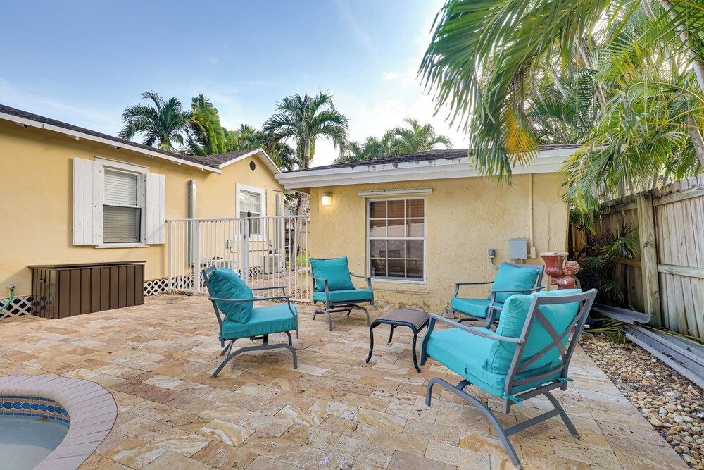 Pool Access & Patio: Modern Fort Lauderdale Home