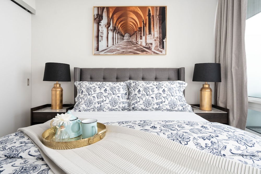 Designer 1BR plus Study Suite - Image 4