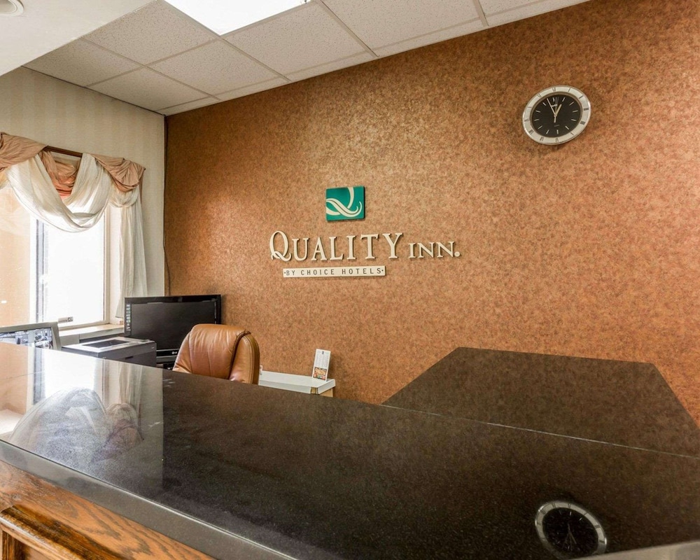 Quality Inn Pell City I-20 exit 158 view 2