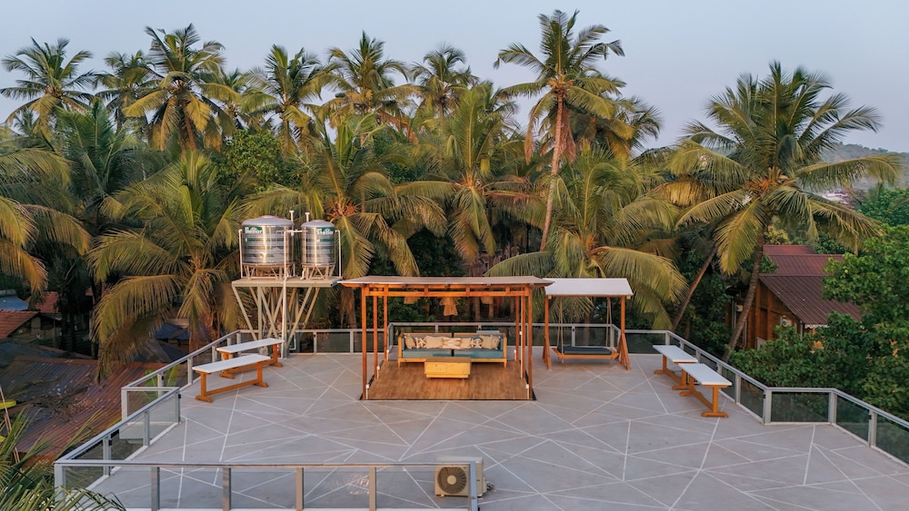 ELIVAAS House of Neptune 1 BHK Boutique