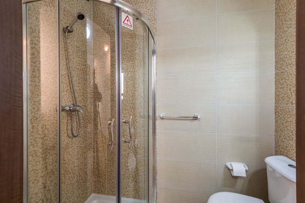 Blue Harbour 4 Seafront apartment by Getaways Malta — photo 4