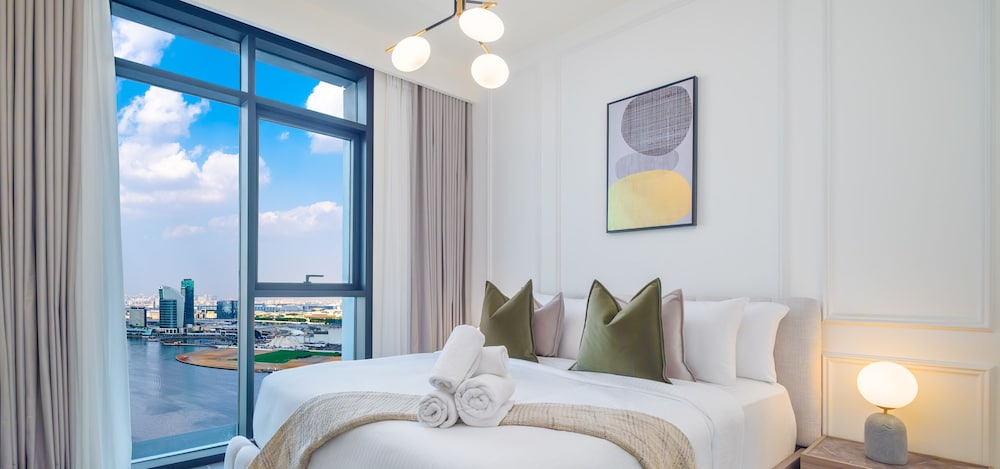 LUX The Dubai Creek Edge Suite
