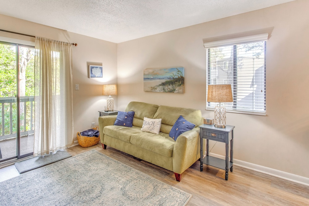 Calabash Condo: Close to Coast & Fishing