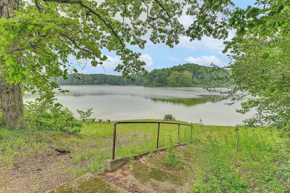 Walk to Kelsey Lake: Cassopolis Home w/ Yard!