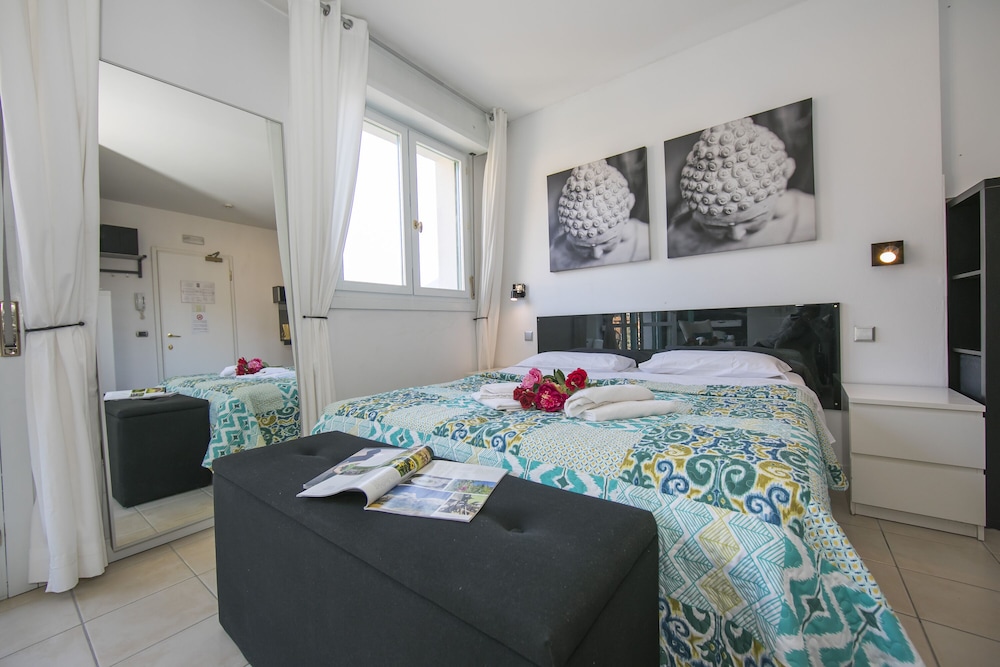 Porto Letizia T1 view 4
