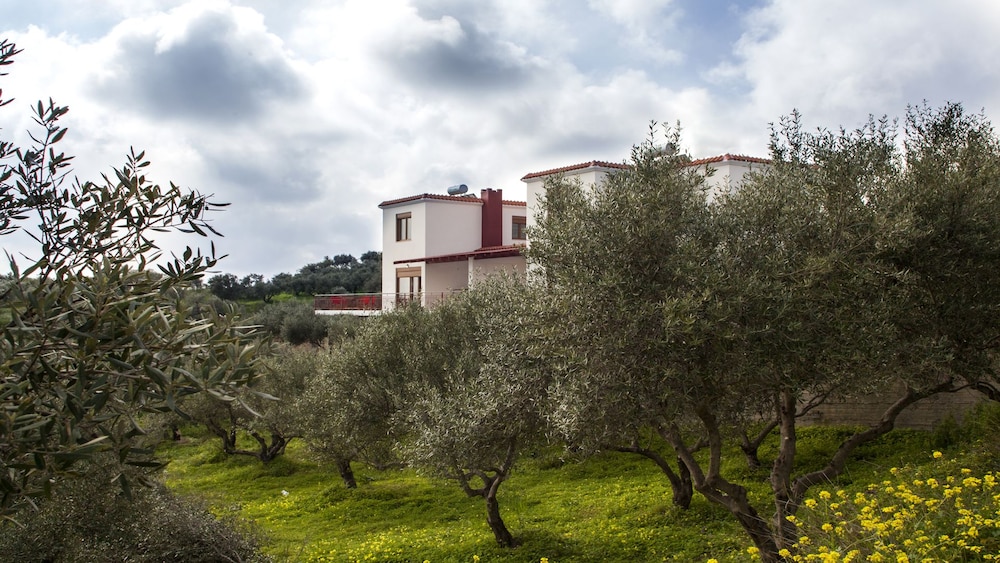 Foivos and Athina Villas