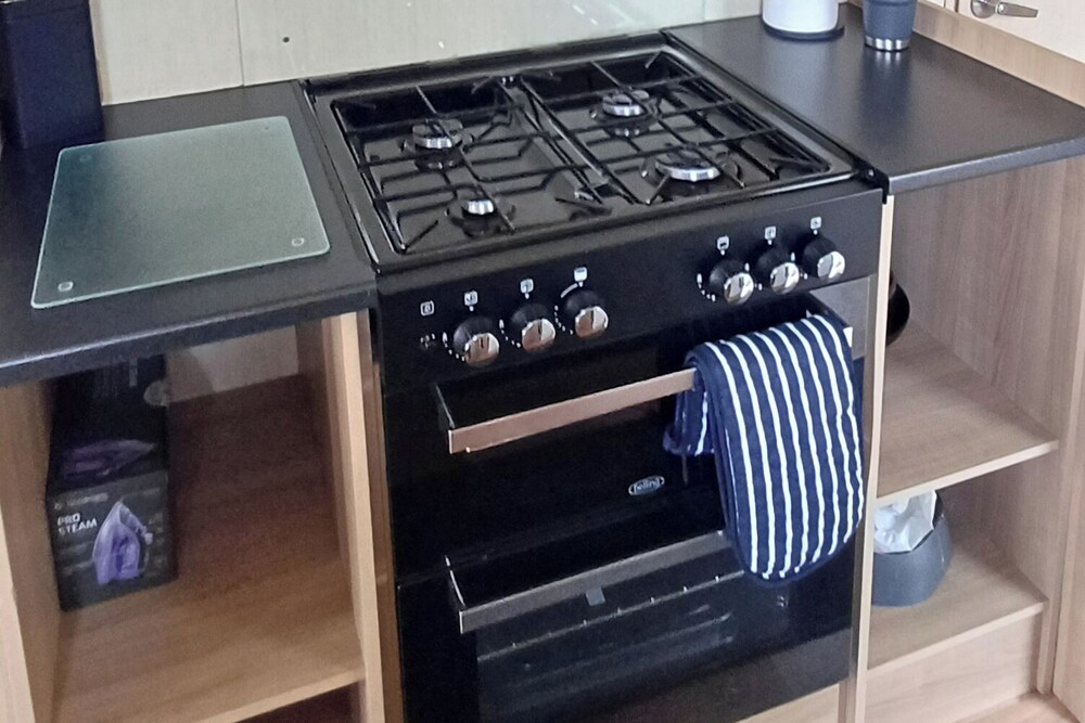 Luxury Family Lodge, Decking, Parking, Tattershall