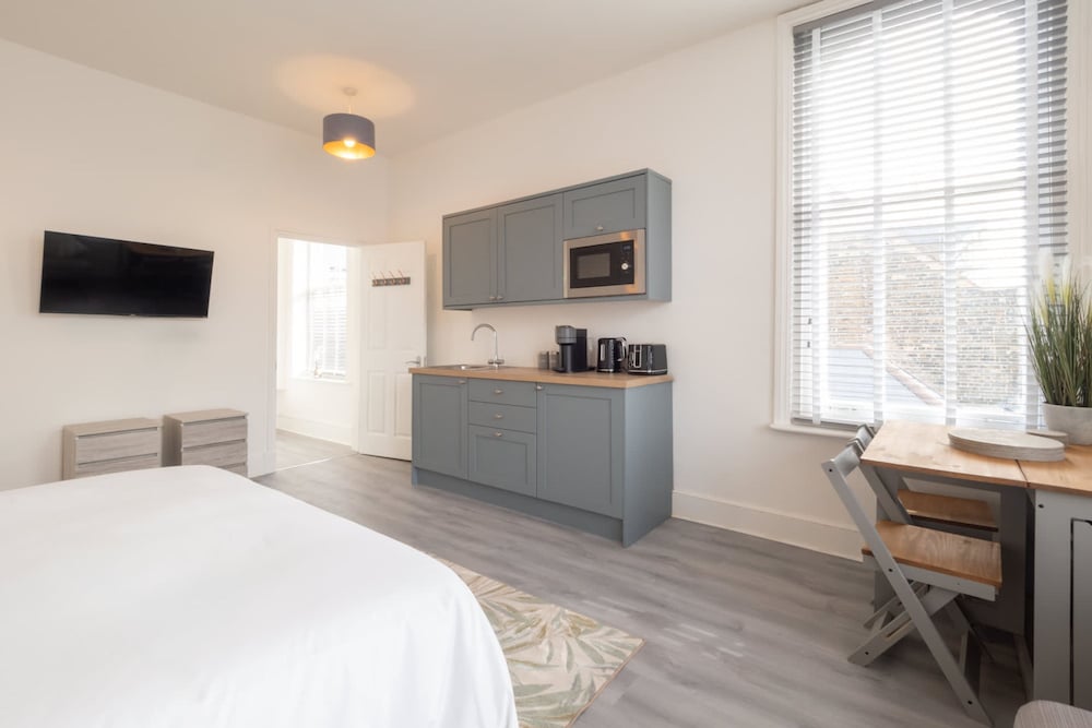 Host Stay Harbour Point