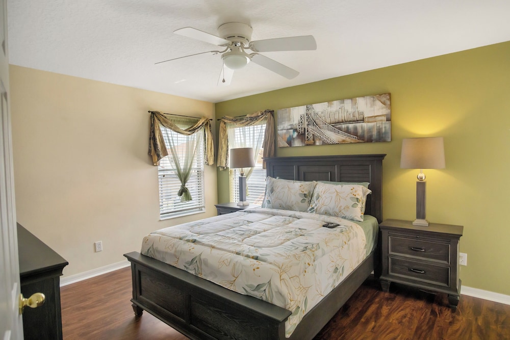 Enchanted 5BR Townhome Disney Fun Awaits