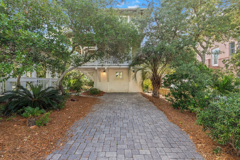 Seabatical! 3BR 2BA Coastal Retreat for 8 Relax, Unwind, and Recharge