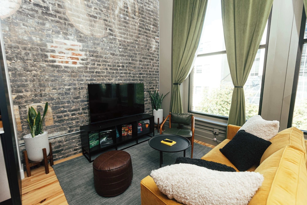 Loft 301 The William - 3rd Ave Views - Carrigans