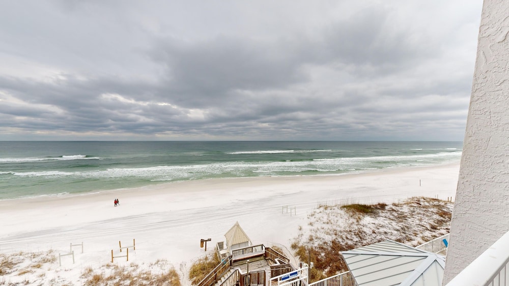 Beach House 401b 2 Bedroom Condo