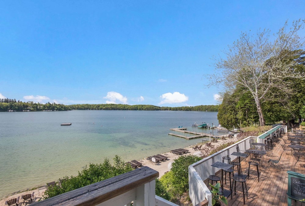 The Shore Club Wisconsin, an Ascend Collection Hotel view 2