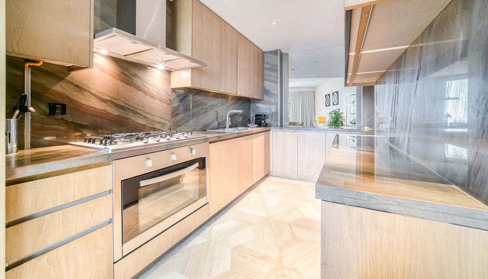 Five Palm Jumeirah Residences -Mint Stay