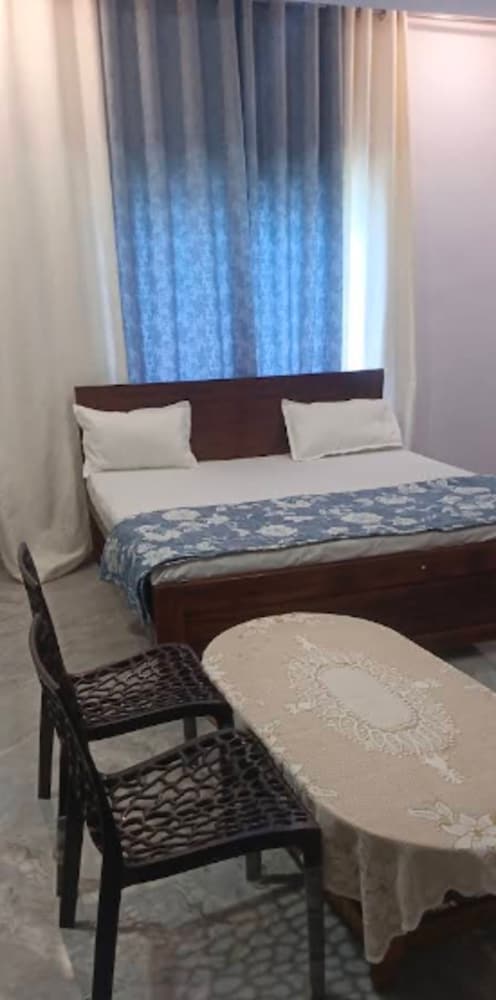Hotel Aarav Palace