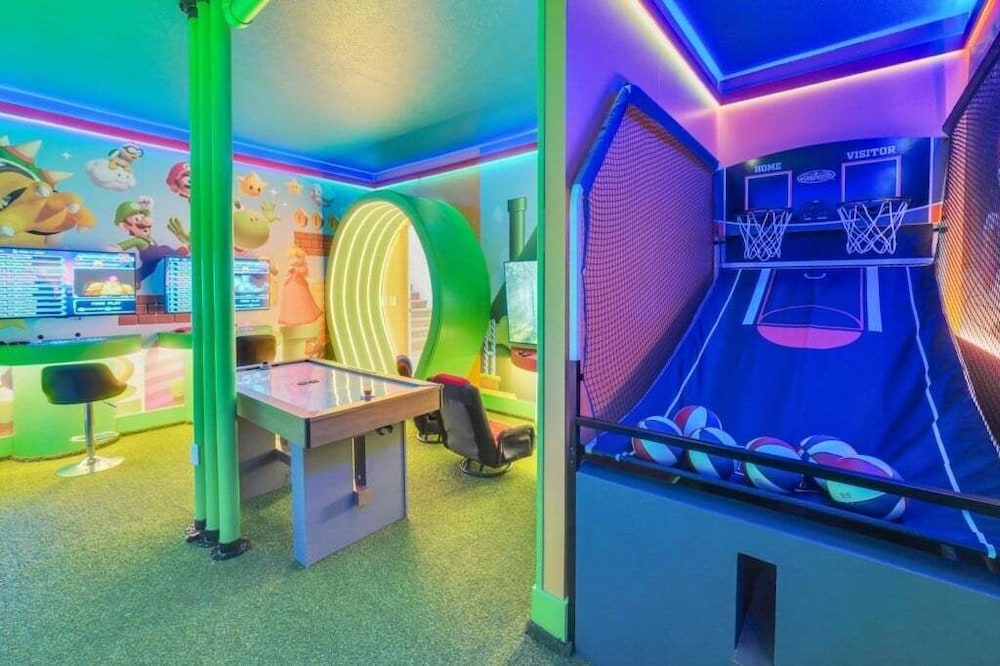 10 Bed 8 Bath Villa Gamesroom & Pool 16284saint 10 Bedroom Villa