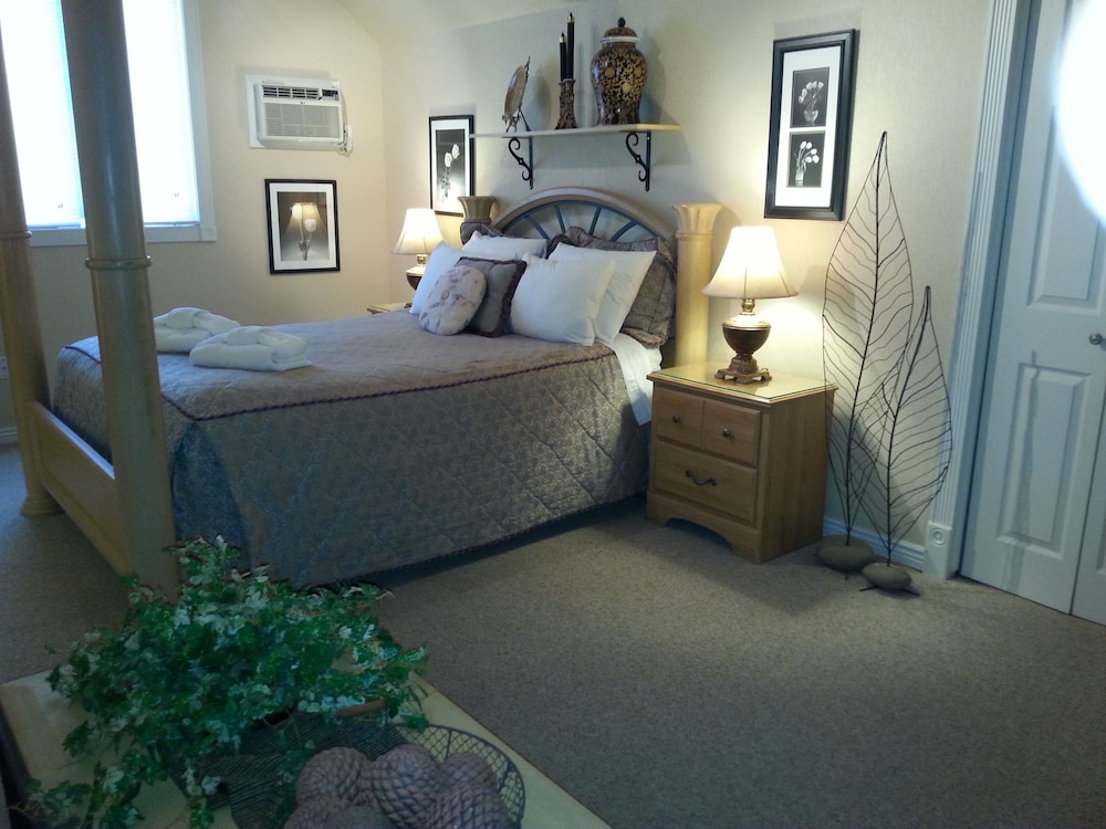 The River's Edge Motel Lodge & Resort