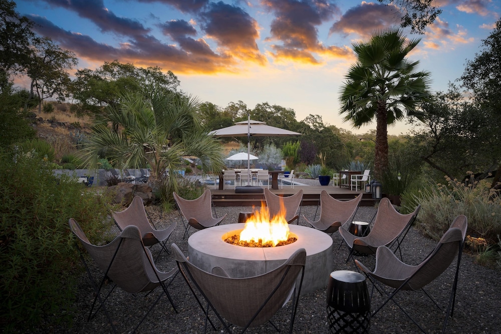 Kenwood Vista by Avantstay 7acres w Pool Fire Pit Vineyard Views