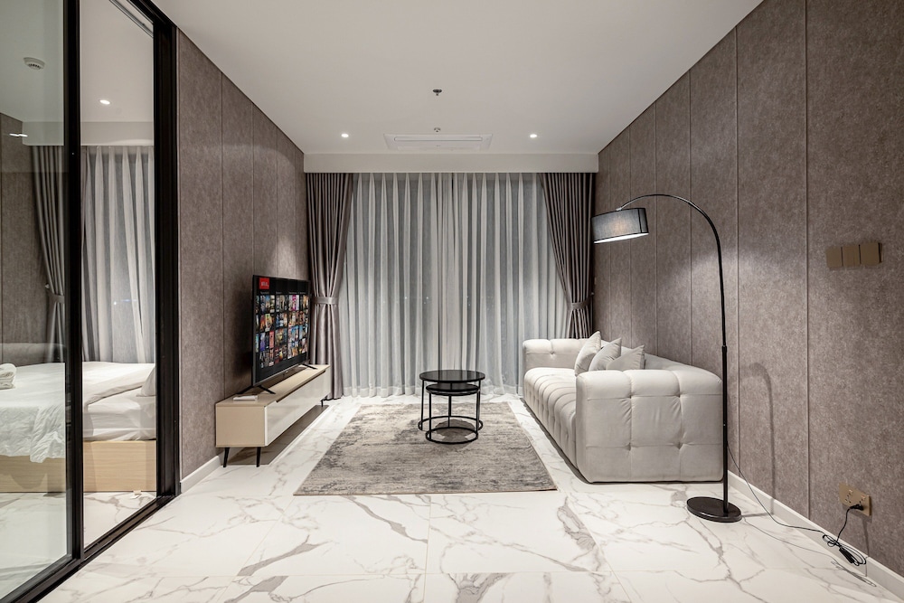DongDong Apartment The Metropole