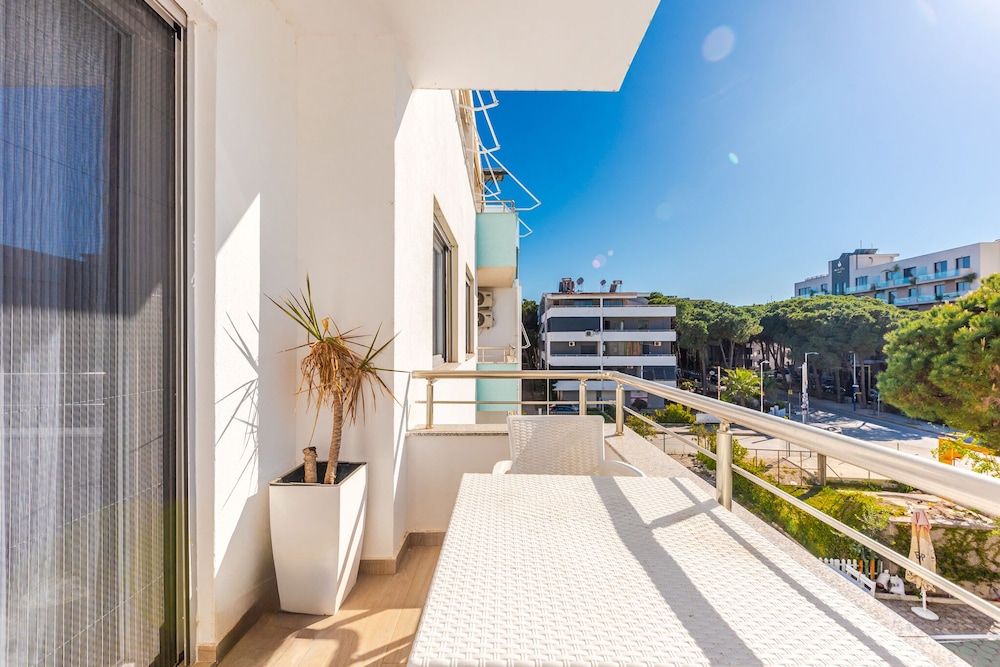 Wave Seaside Apartment