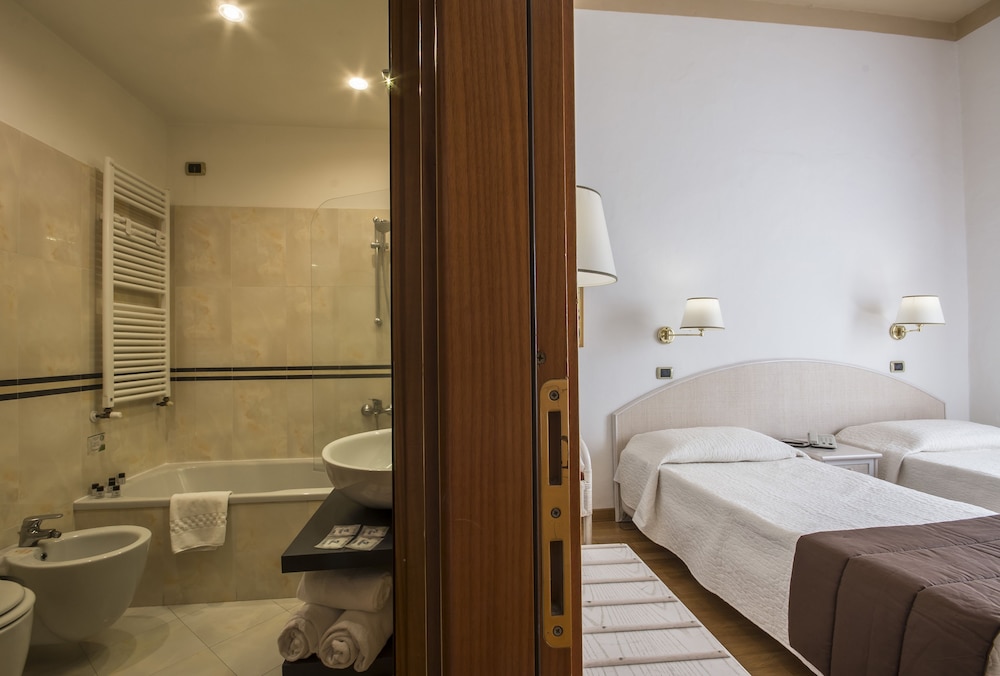 Piazza Paradiso Accomodation