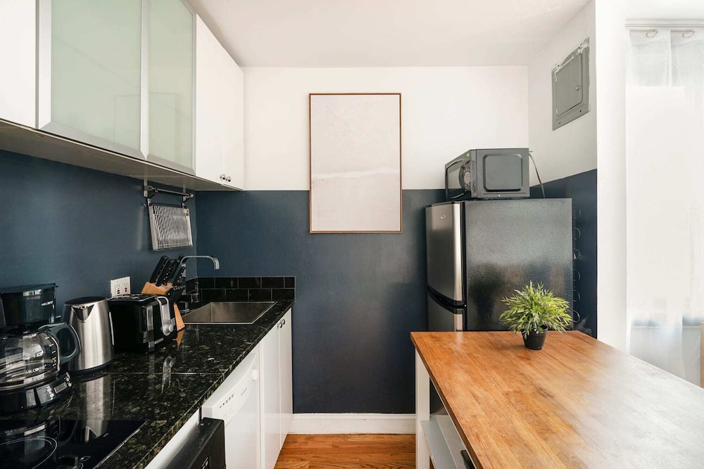 139 West Village Apt