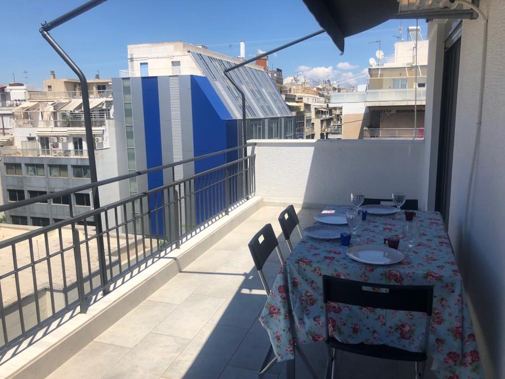 Luxurious Apartment With big Balcony Best Location