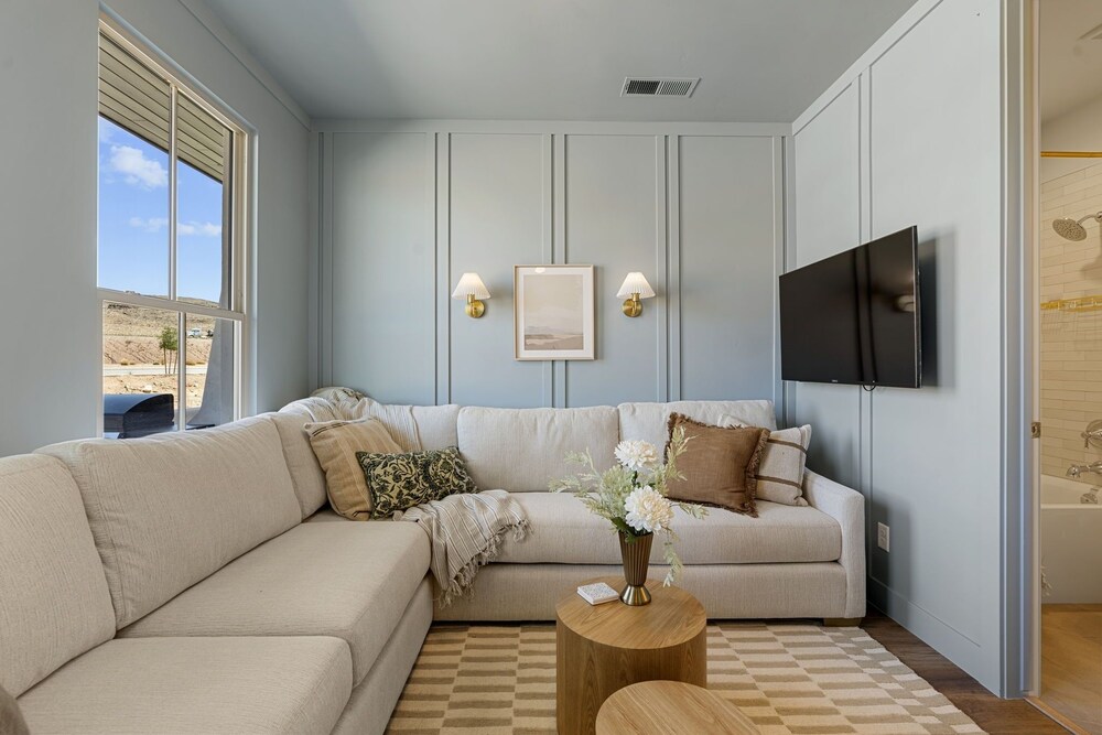 Chateau Bleu 4 Bedroom Townhouse