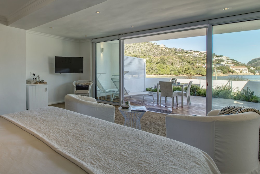 Amanzi Island Boutique Hotel