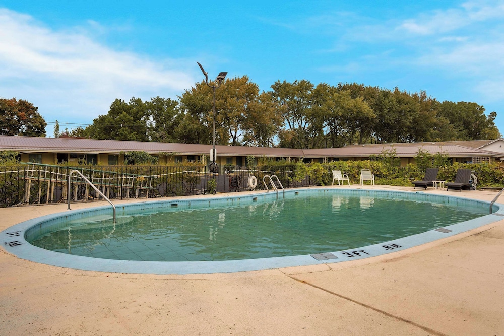Rodeway Inn