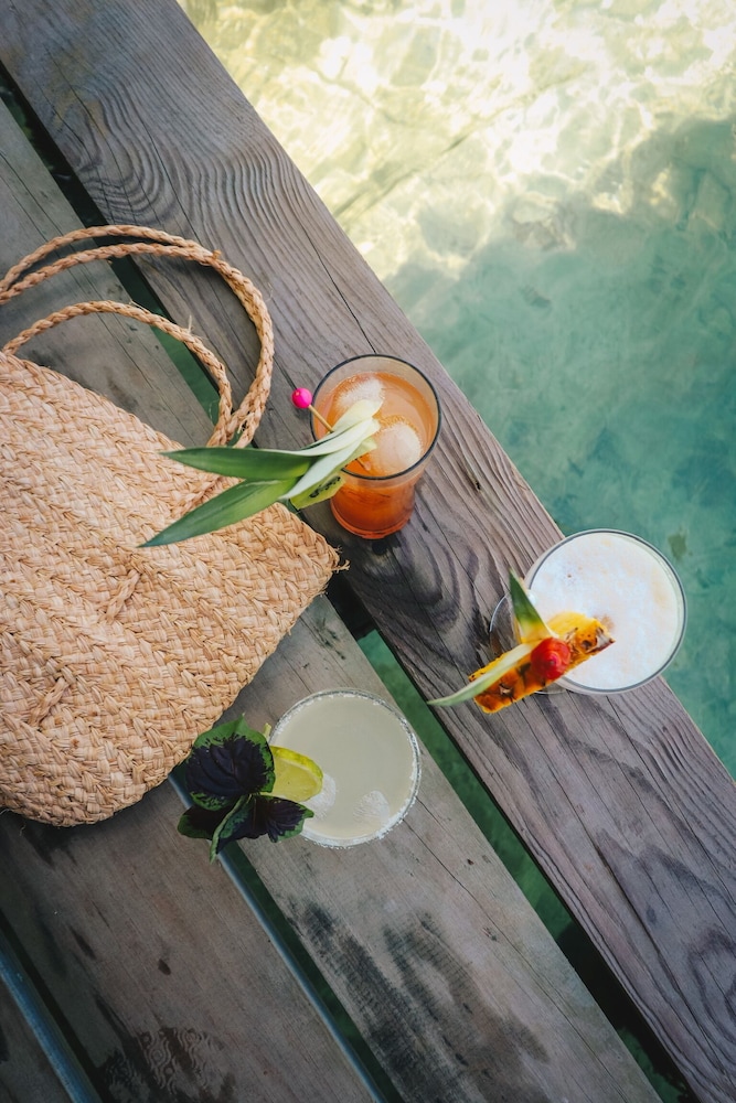 Urraca Monkey Island Eco Resort