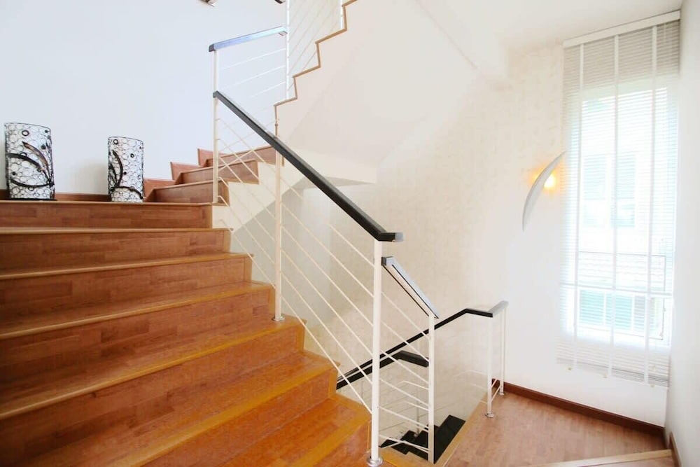 Chic 4BR Oasis With Gazebo, Your Dream Getaway