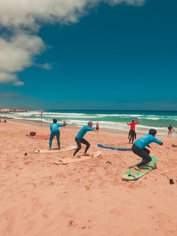 International Surf School & Camp - Hostel