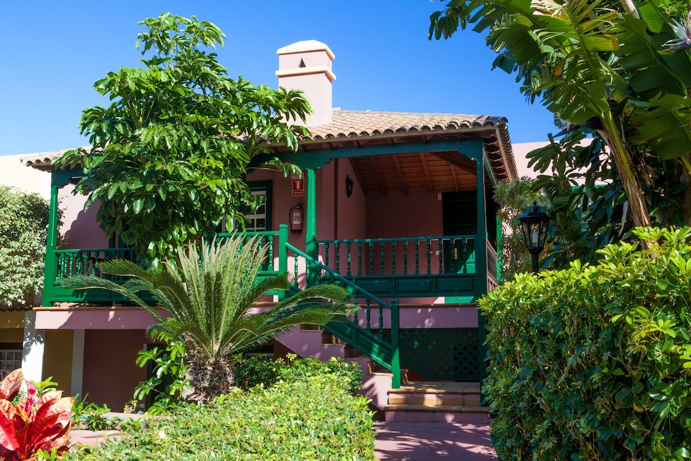 Brena Baja Vacations - Apartamentos Oasis San Antonio - Property Image 3