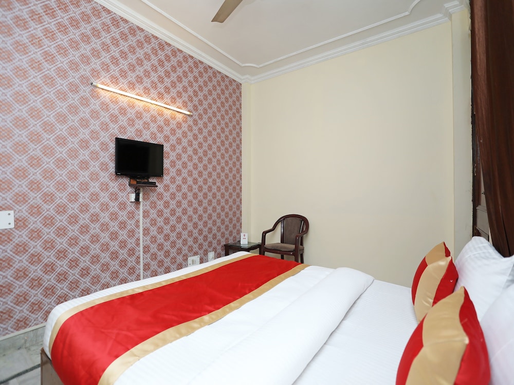 OYO 9916 Hotel Bhoomik Villas