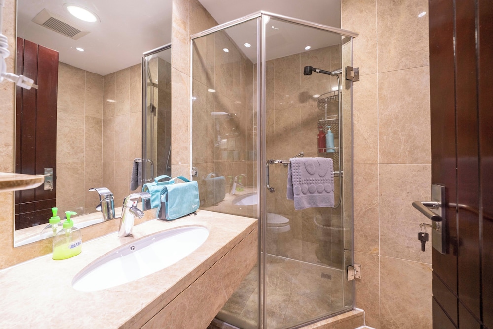 Tyms Xuhui Spacious 1BR APT