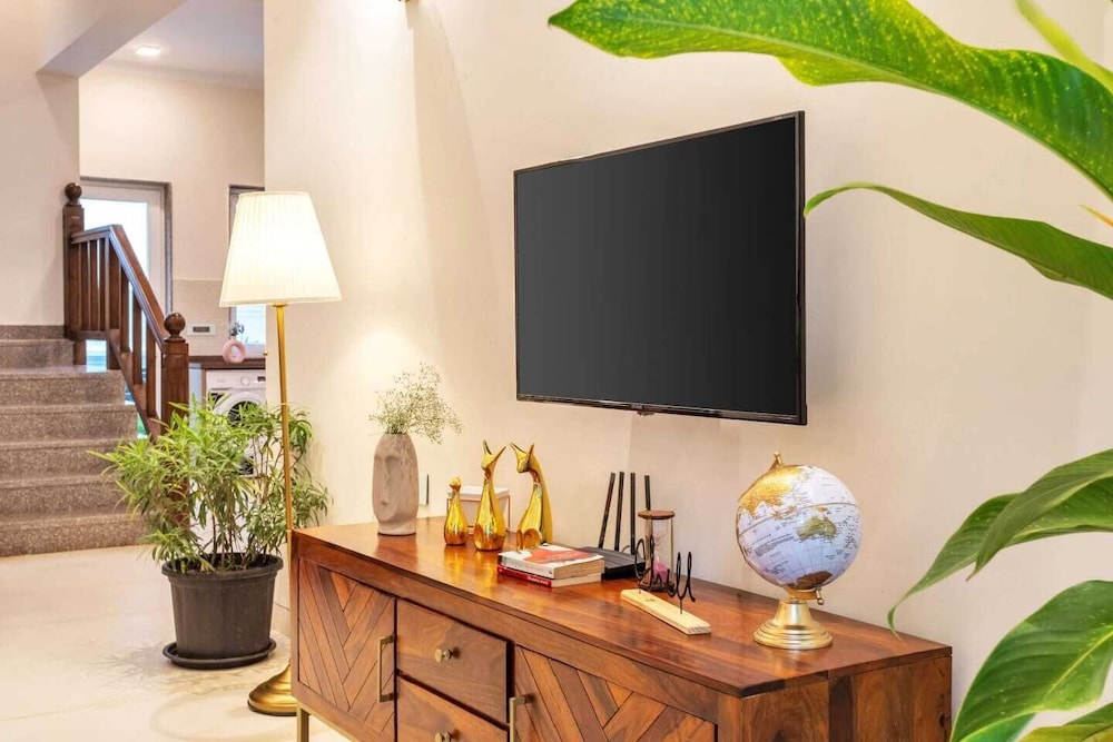 AquaVista Assagao Residency