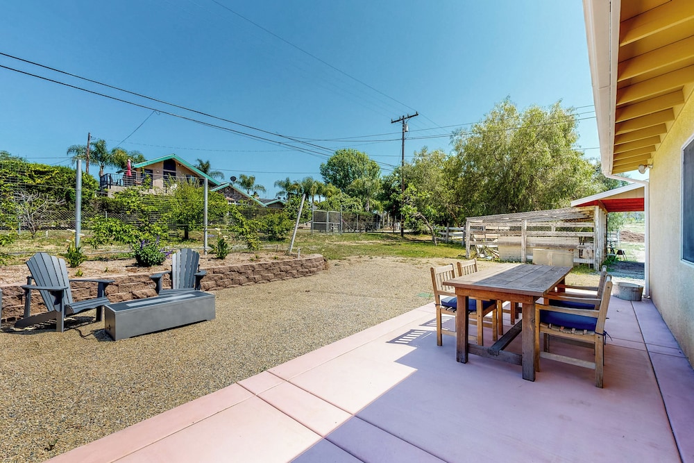 Two Dog-friendly Home, Close to Wine Country