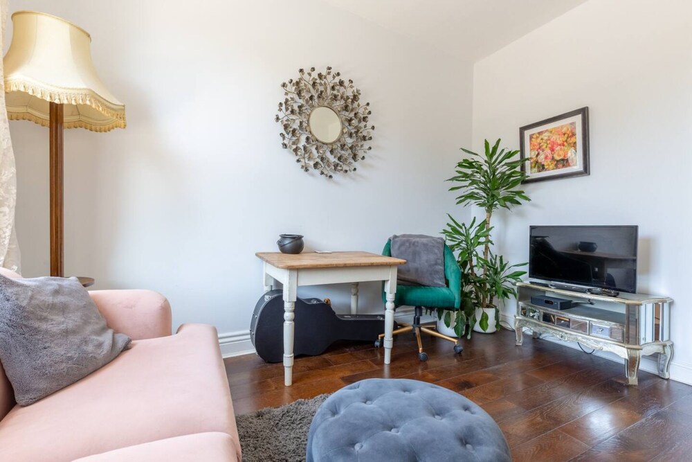 Cheerful 1 Bedroom Flat in the Heart of North London