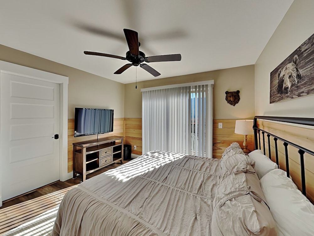 The Squirrel's Nest by Jackson Mountain Rentals