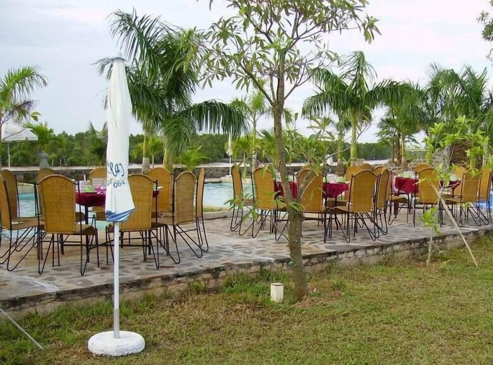 River Ray Estates