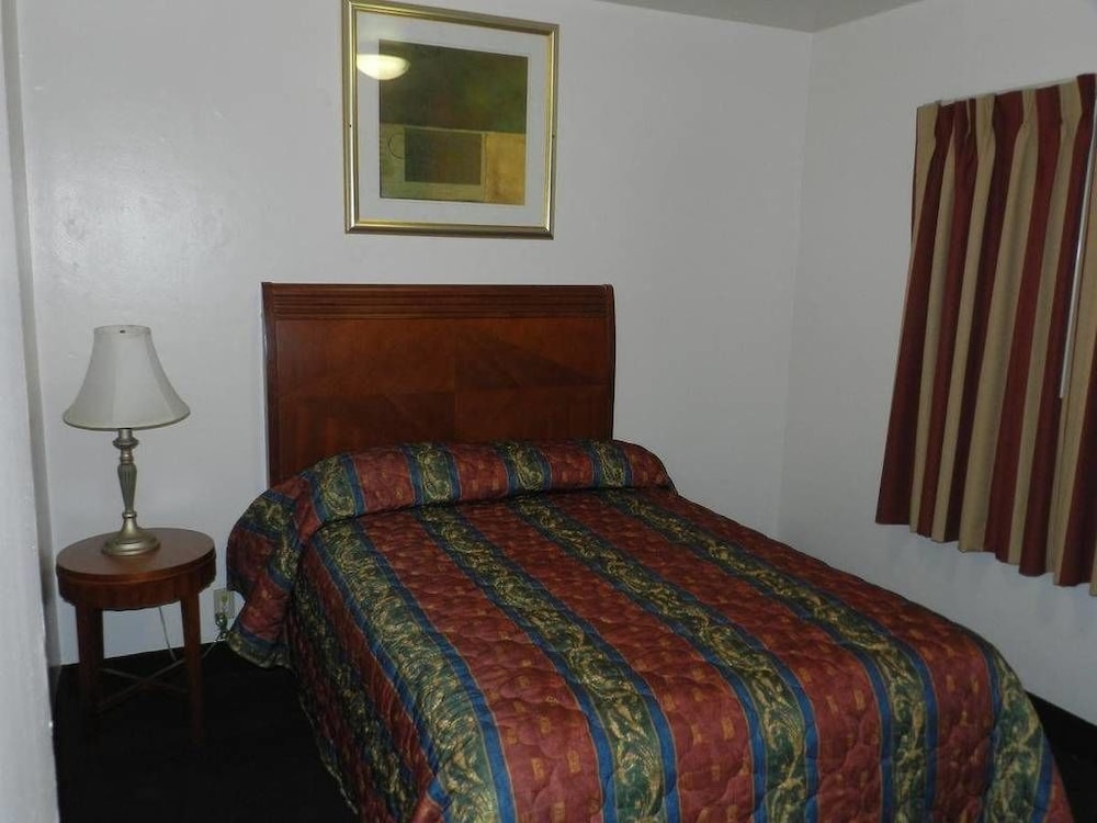 Starlite Motel - Property Image 33