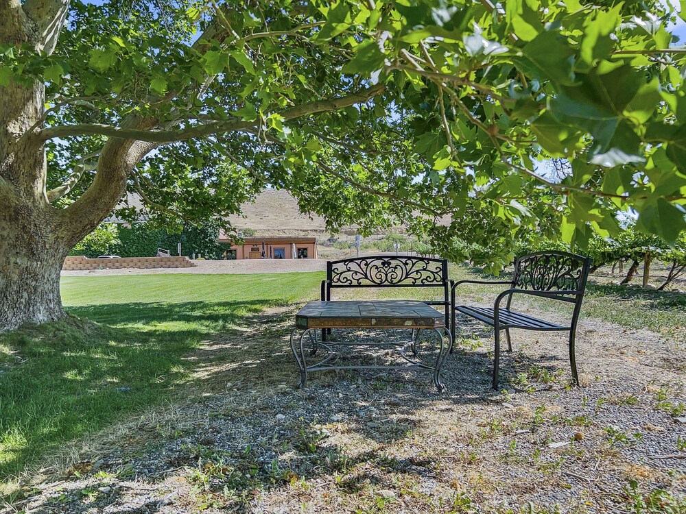 Fairway Desert Vista-valley Views Next To Golf 3 Bedroom Home