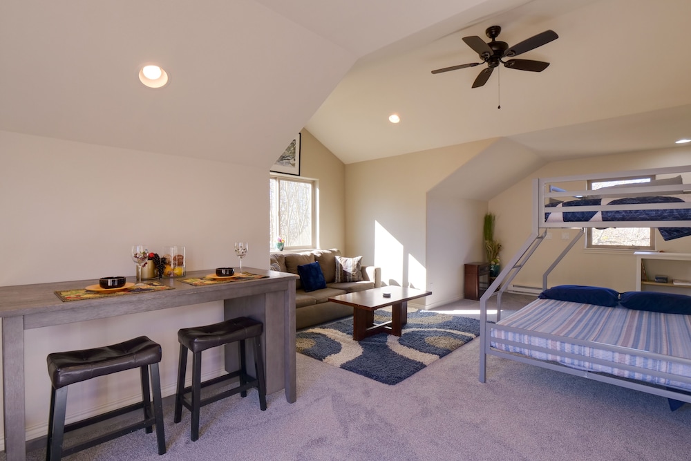 Spacious Como Vacation Rental w/ Mountain Views! view 5
