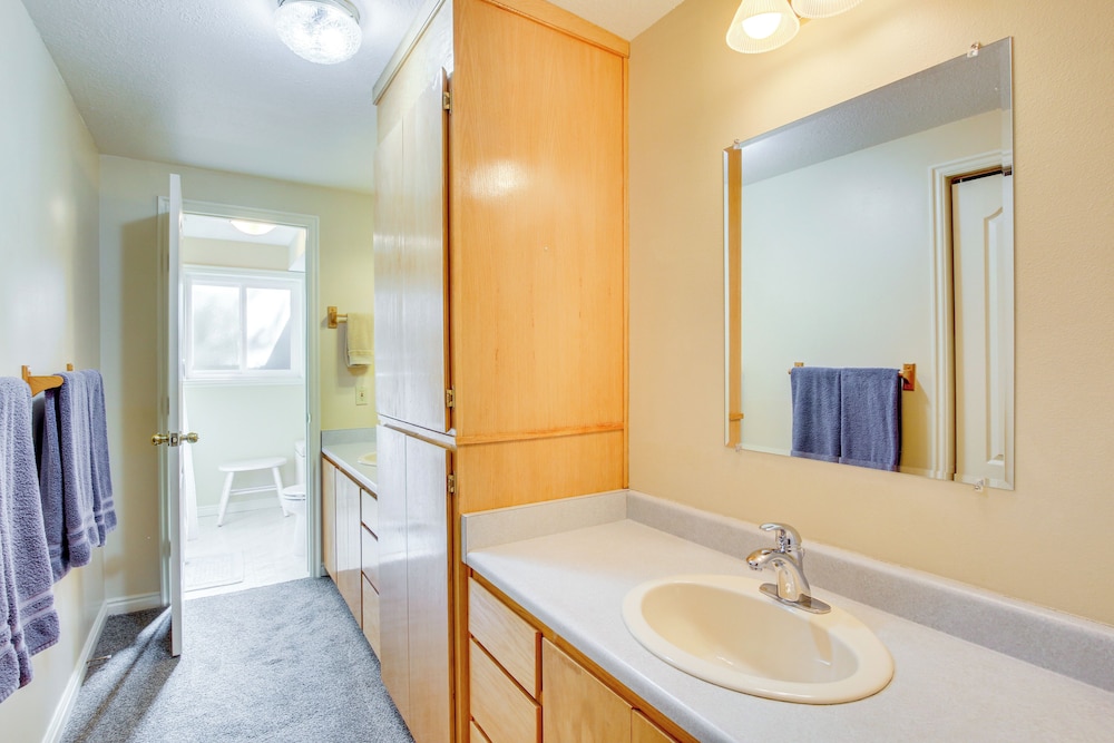 5 Mi to Downtown Logan: Scenic Retreat w/ Patio