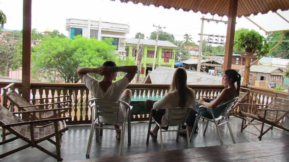 Mr. Charles Guest House - Hostel, photo 15