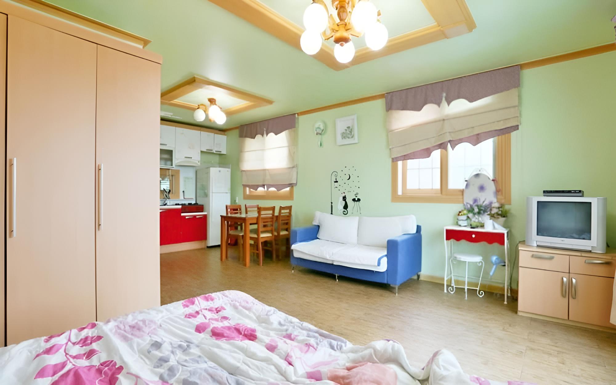 Photo 11
