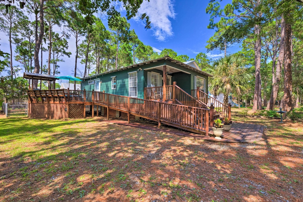 Charming Dauphin Island Home ~ 1 Mi to Beach! view 4
