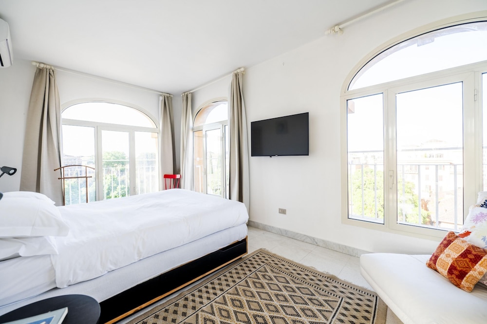 St John Basilica Lovely Tower Apartment photo 2