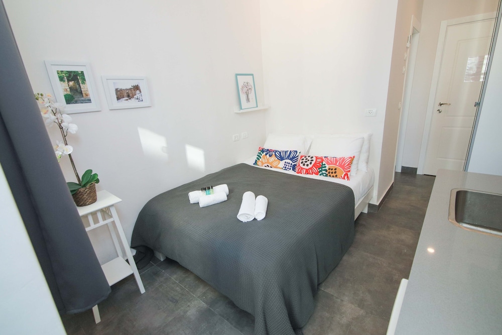 Gabriel Apartments - Jaffa Street - Next To Market view 3